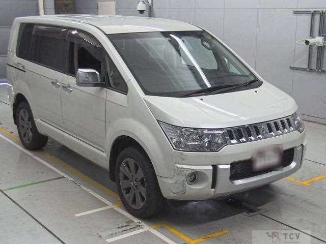 2017 Mitsubishi Delica D5