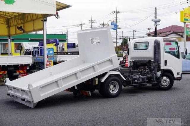 2016 Isuzu Elf Truck