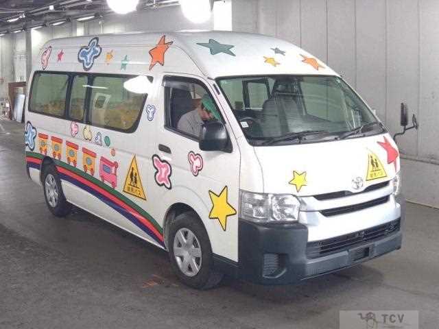 2018 Toyota Hiace Commuter