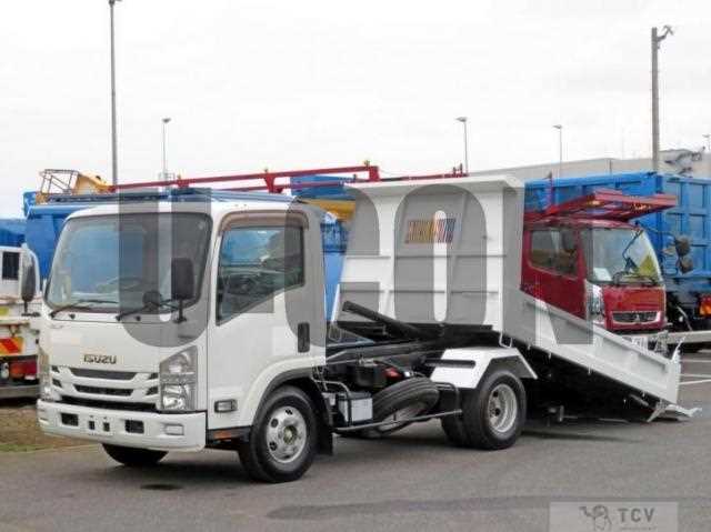 2016 Isuzu Elf Truck