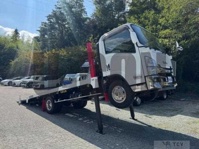 2013 Isuzu Elf Truck