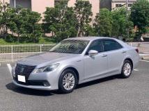 2013 Toyota Crown Hybrid