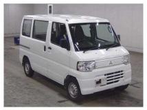 2013 Mitsubishi Minicab Van