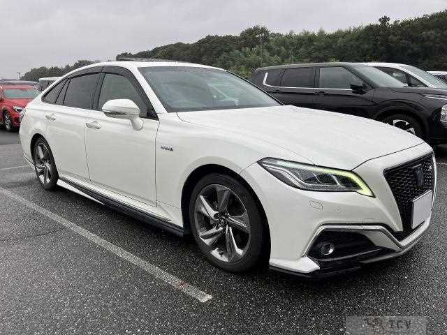 2019 Toyota Crown Hybrid