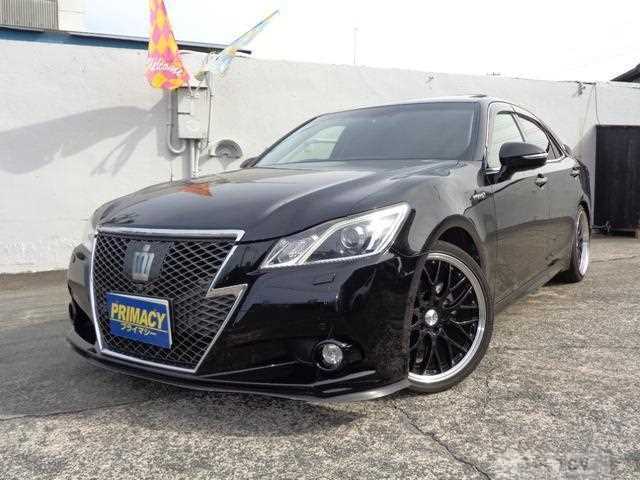 2013 Toyota Crown Hybrid