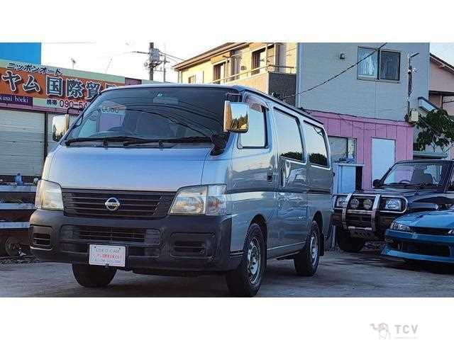 2005 Nissan Caravan Bus