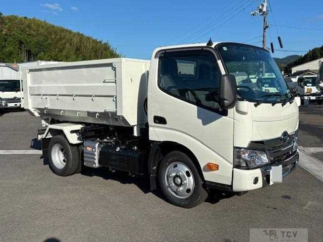 2024 Hino Dutro