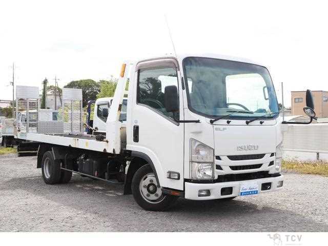 2016 Isuzu Elf Truck
