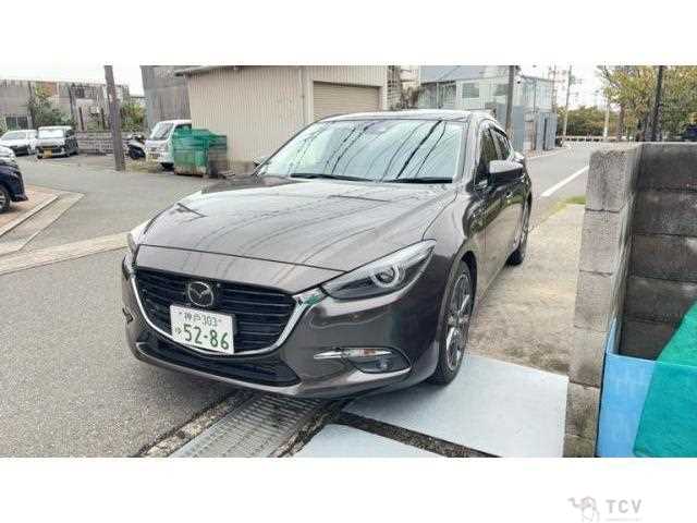 2018 Mazda Axela