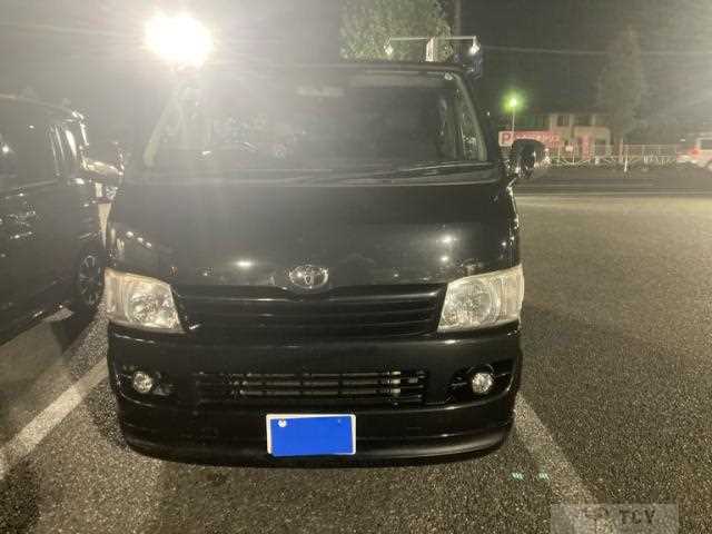 2010 Toyota Hiace Van
