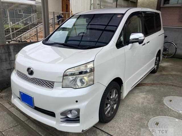 2013 Toyota Voxy