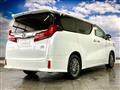 2018 Toyota Alphard Hybrid