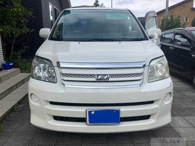 2007 Toyota Noah