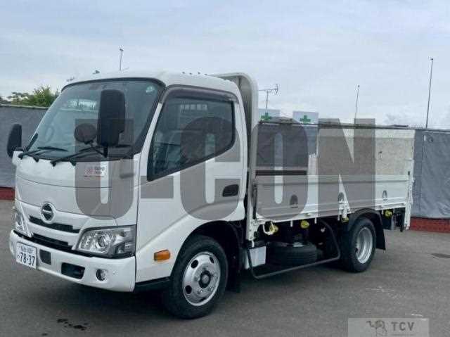 2023 Hino Dutro
