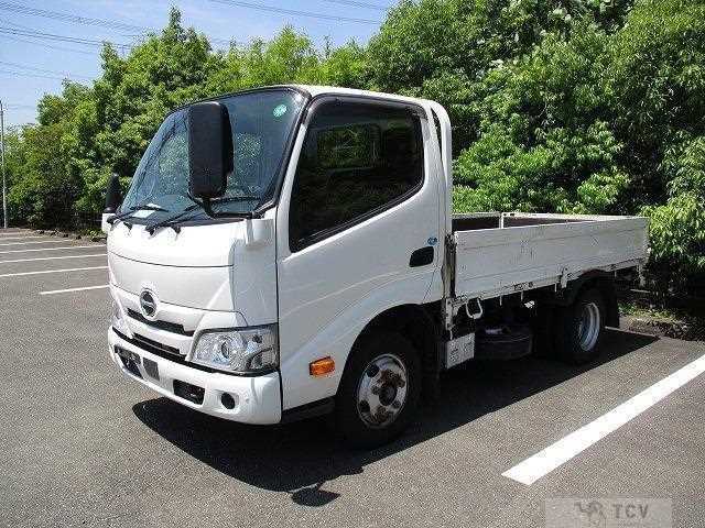 2022 Hino Dutro