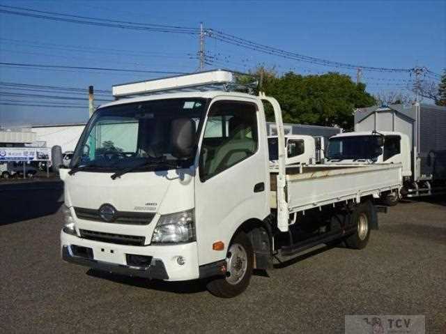 2013 Hino Dutro