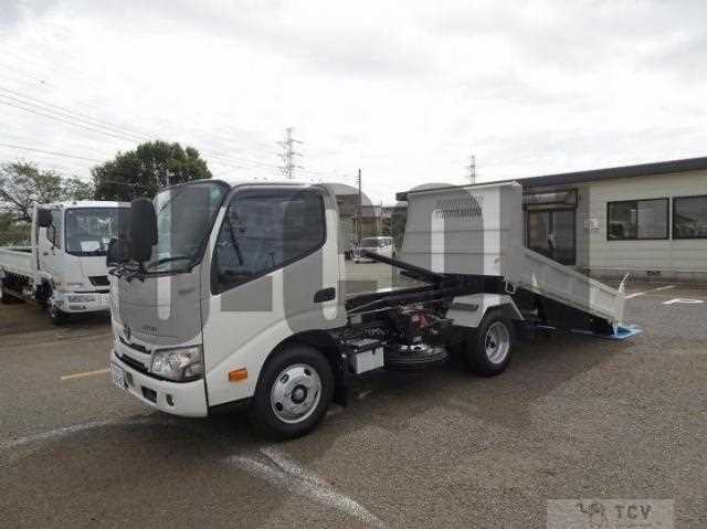 2025 Toyota Dyna Truck