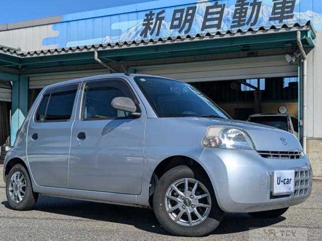 2011 Daihatsu Esse