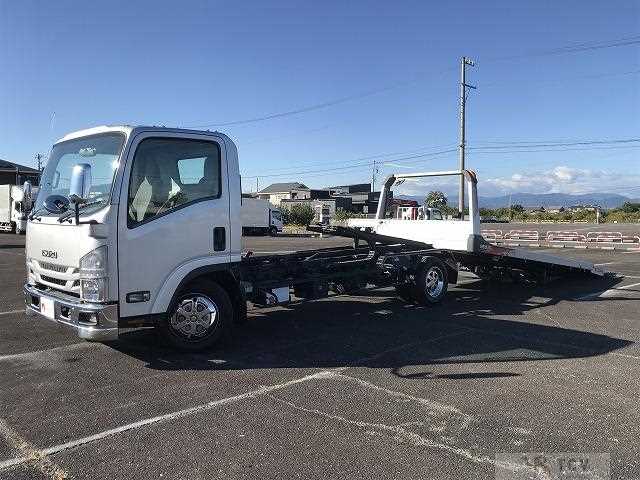 2017 Isuzu Elf Truck