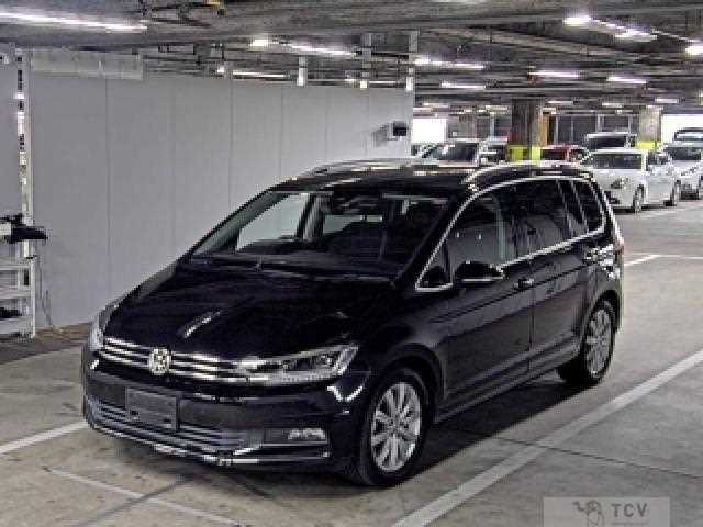 2018 Volkswagen Golf Touran