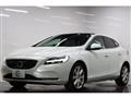 2020 Volvo V40