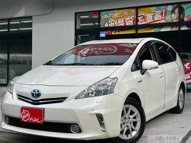 2013 Toyota PRIUS α
