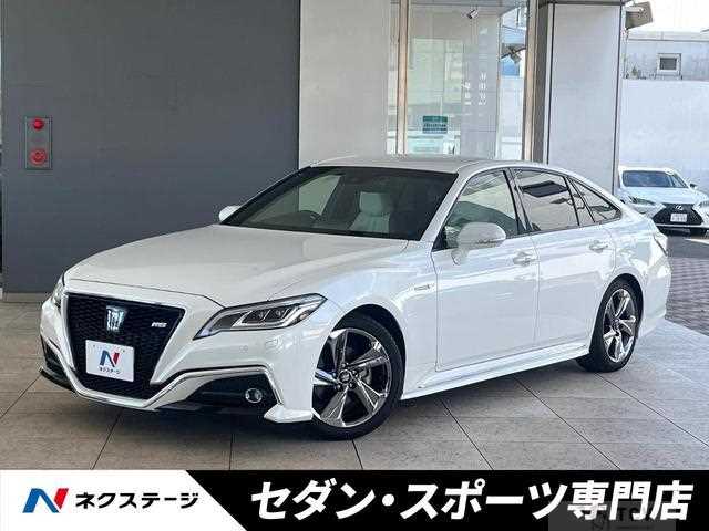 2018 Toyota Crown Hybrid