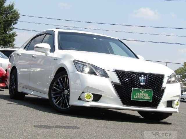 2014 Toyota Crown Hybrid