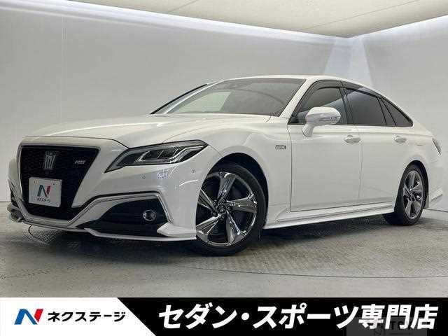 2018 Toyota Crown Hybrid