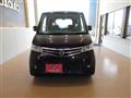 2010 Nissan ROOX