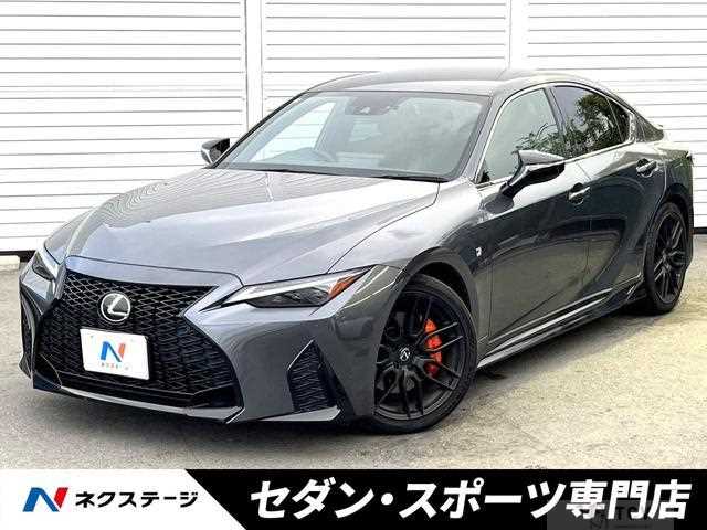 2021 Lexus IS