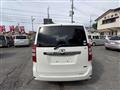 2010 Toyota Noah
