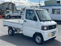 2004 Nissan Clipper Truck