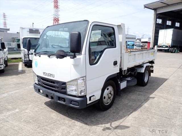 2017 Isuzu Elf Truck