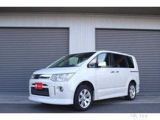 2010 Mitsubishi Delica D5