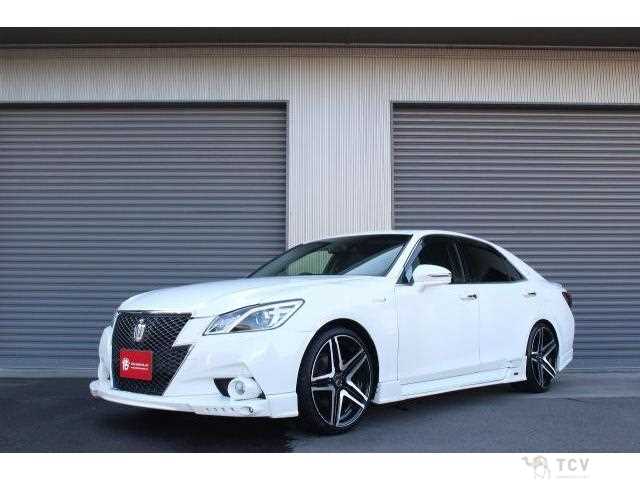 2013 Toyota Crown Hybrid