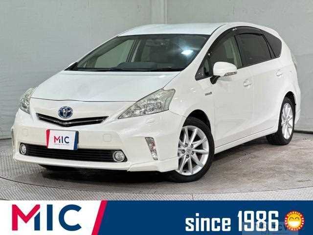 2013 Toyota PRIUS α