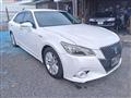 2013 Toyota Crown Hybrid