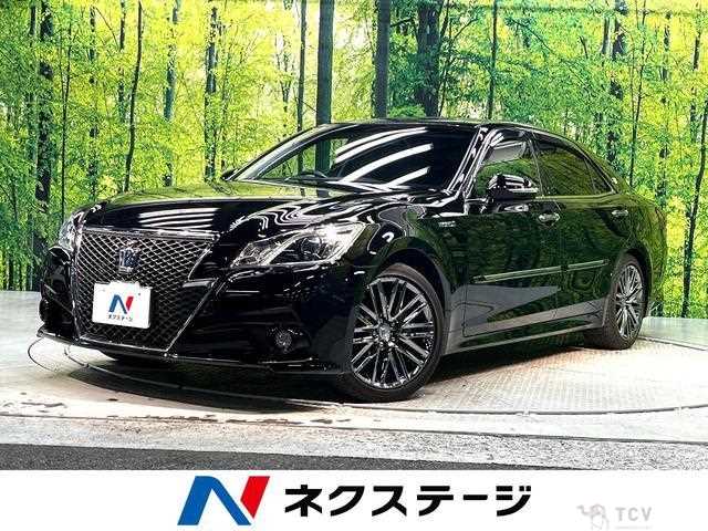 2013 Toyota Crown Hybrid
