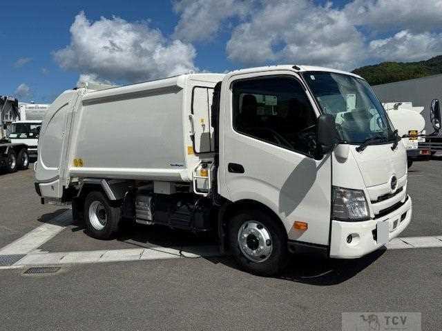 2024 Hino Dutro