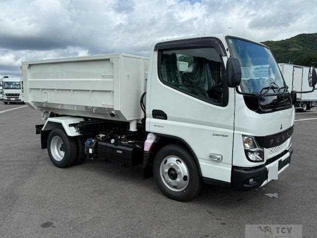 2025 Mitsubishi Fuso Canter