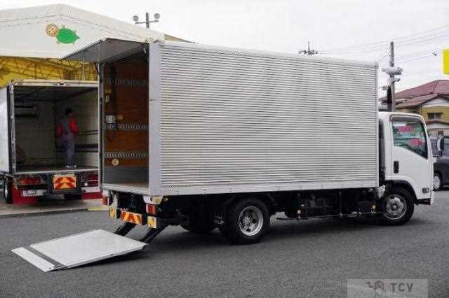 2016 Isuzu Elf Truck