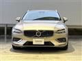 2022 Volvo V60