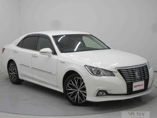 2016 Toyota Crown Hybrid