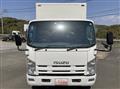 2010 Isuzu Elf Truck