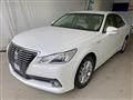 2013 Toyota Crown Hybrid