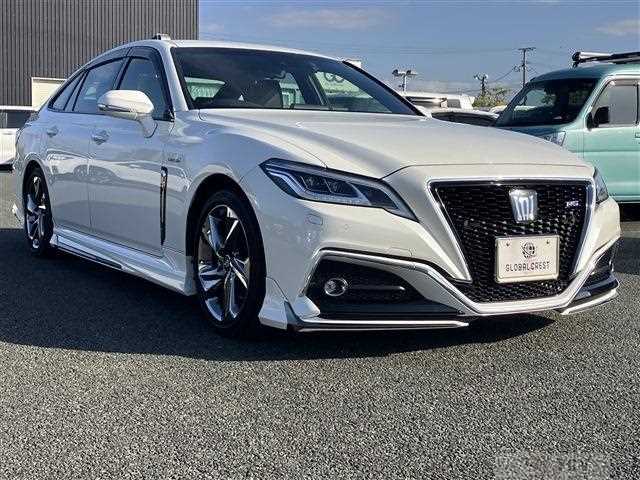 2018 Toyota Crown Hybrid