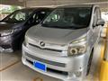 2007 Toyota Voxy
