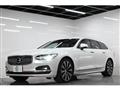 2022 Volvo V90