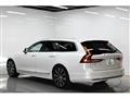 2022 Volvo V90